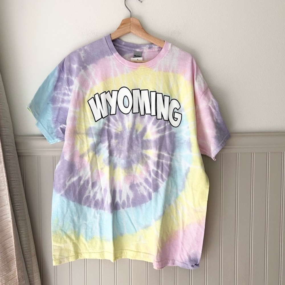 ⭐️ NEW Gildan Tie Dye Wyoming Graphic Tee XL Pastel Cotton T-Shirt